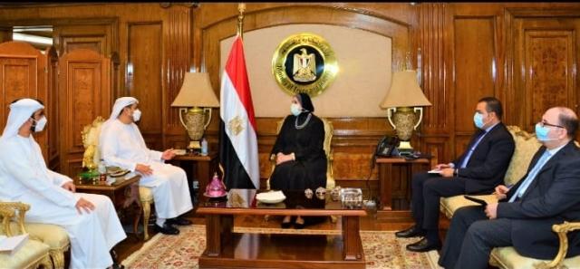 وزيرة التجارة والصناعة تبحث مع سفير الإمارات لدى مصر سبل تعزيز التعاون الاقتصادي والتجاري بين البلدين