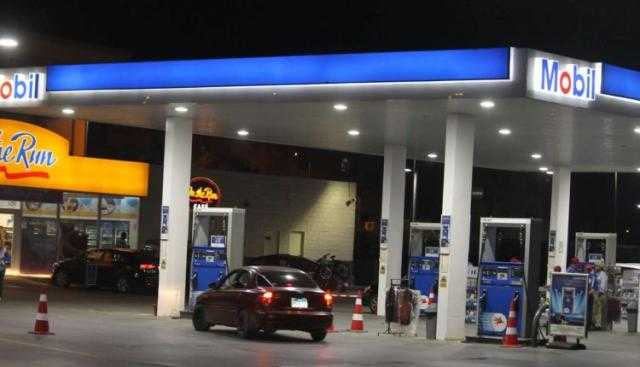بعد اجتماع لجنة تسعير الوقود.. هل ترفع الحكومة أسعار البنزين خلال الربع الأول؟