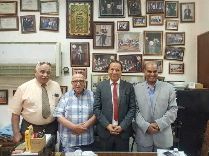 أسرة التحرير والأستاذ الدكتور أحمد كمال يهنؤن  الاستاذ الدكتور موسى عبد الجواد موسى  مقرر اللجنة العلمية لعلم الطفيليات لانتخاب سيادته رئيس الجمعية المصريه لعلم الطفيليات
