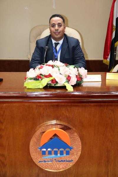 تجديد الثقة للدكتور سيد سعد مديرا لمركز اللغات والترجمة  لجامعة 6 أكتوبر