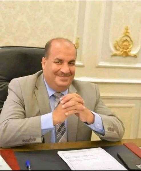 الدكتور الطاهر موهوب مدير عام خدمة المواطنين ابن قبيلة الصوامعة يهنئ الدكتور محمد على عبدالحميد بمناسبة فوزه بمقعد البرلمان