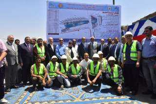 ضمن احتفالات المحافظة بعيدها القومي الـ 227 محافظ أسيوط يضع حجر الأساس لتطوير مجمع مواقف نزلة عبد اللاه بحي شرق والمنطقة المحيطة بتكلفة 235 مليون جنيه