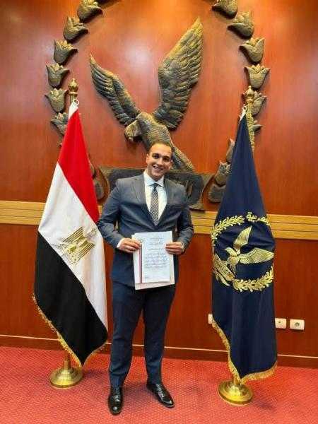 وزارة الداخلية تكرم النقيب حافظ طارق عبدون معاون مباحث قسم اول  سوهاج