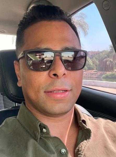أجمل التهاني إلى الأستاذ عزت عبدالرازق بمناسبة ترقية أبنائه مع  دوام الترقى