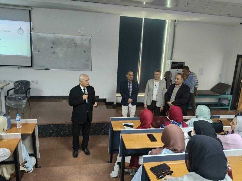رئيس جامعة الريادة يتفقد كليات الأسنان والعلاج الطبيعي والصيدلة لمتابعة الدراسة